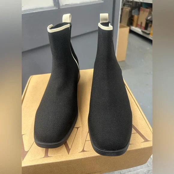 Vivaia | Shoes | Vivaia Boots Size Us 95 | Poshmark display picture 2